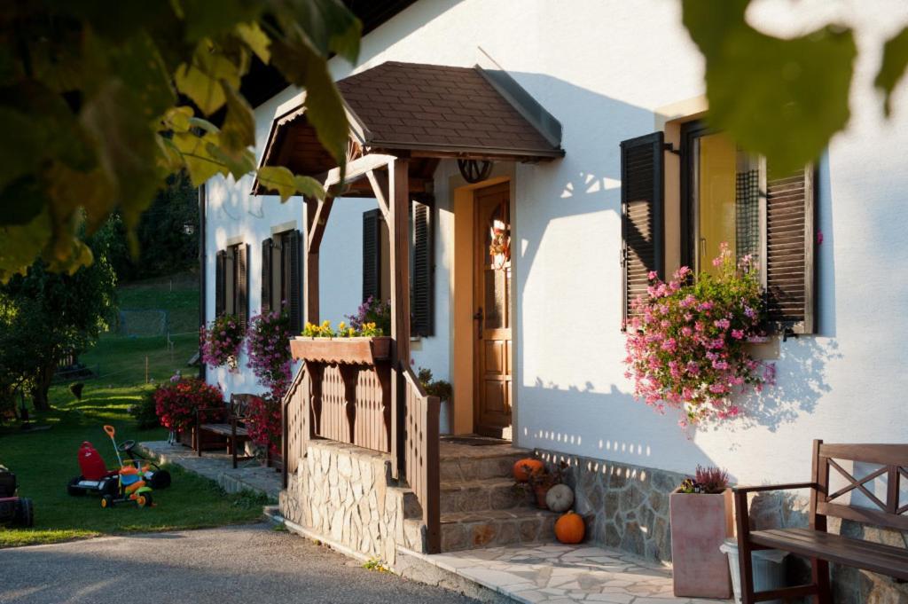 Tourist Farm Stern Pri Kovacniku Fram Exterior foto
